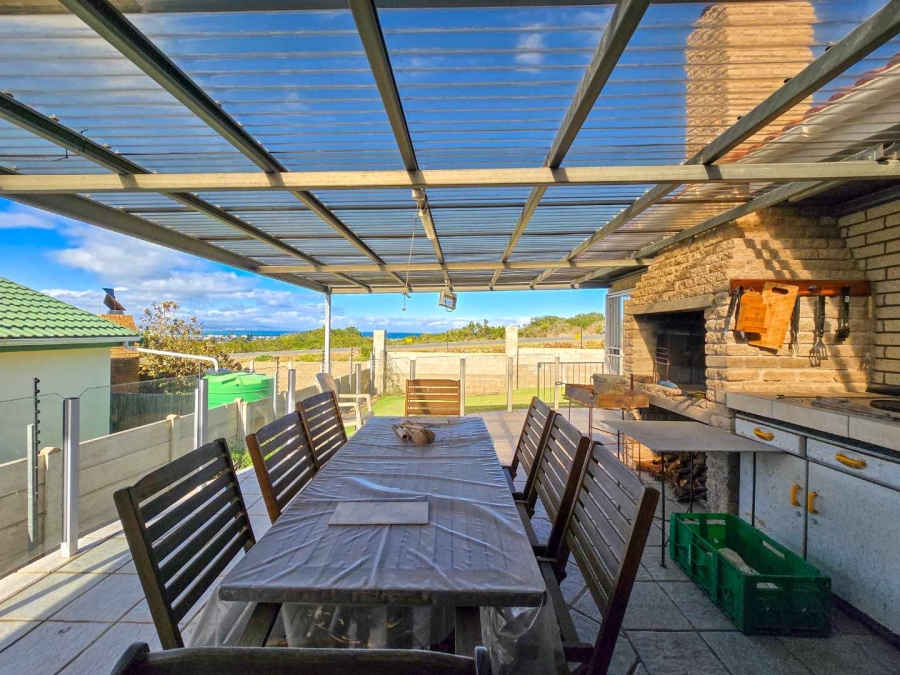 3 Bedroom Property for Sale in Stilbaai Wes Western Cape